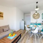 Niko * Crikvenica