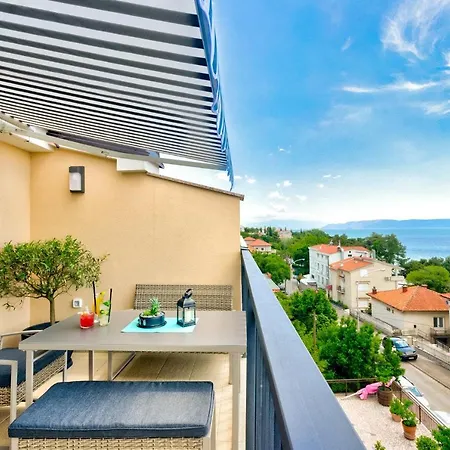Niko Apartment