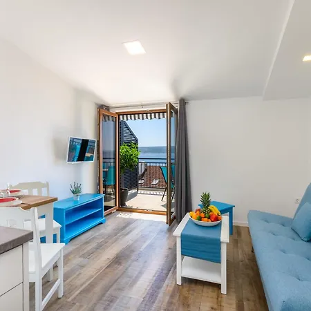 Niko Apartment *